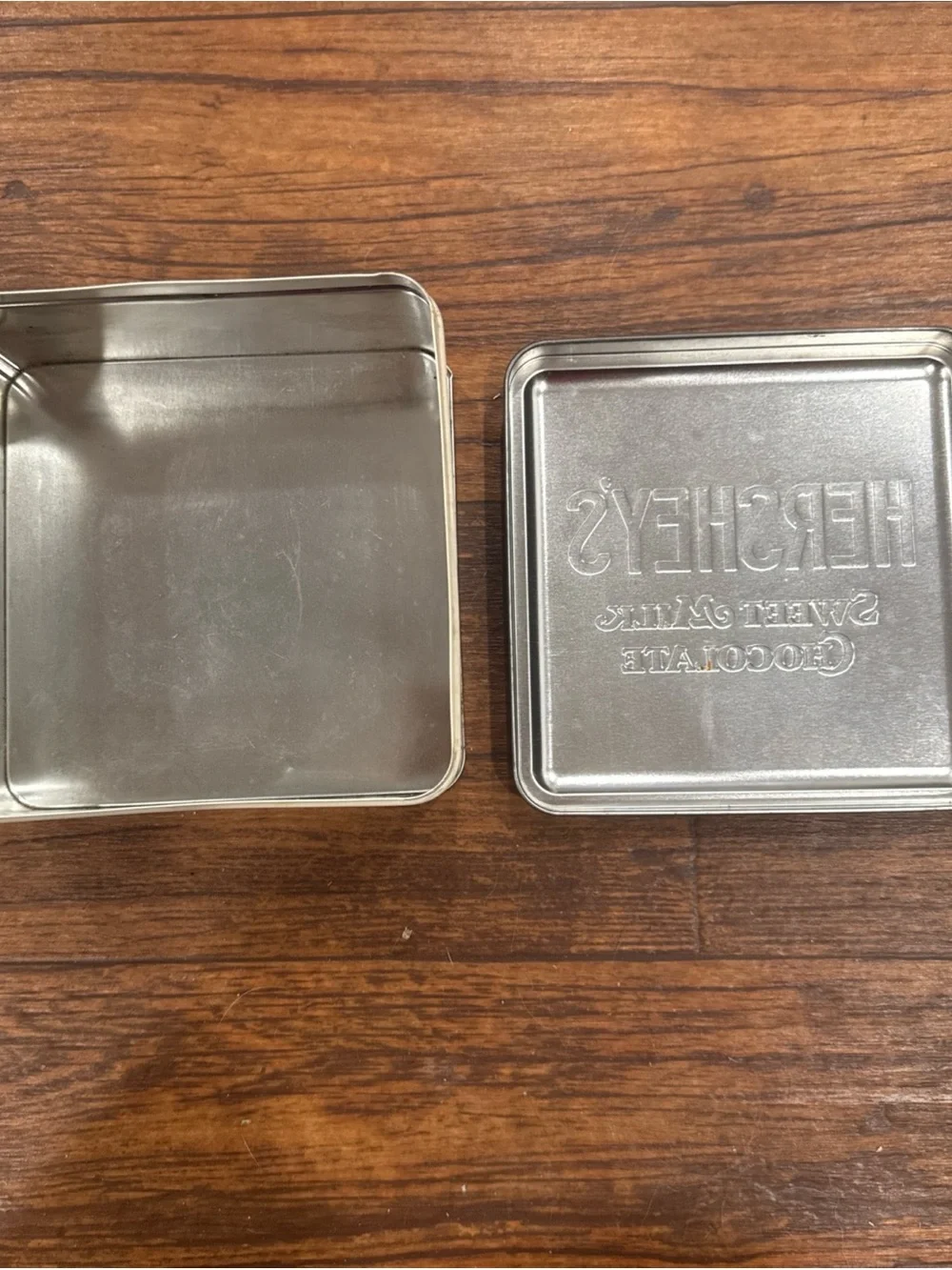 Hershey’s decorative tin